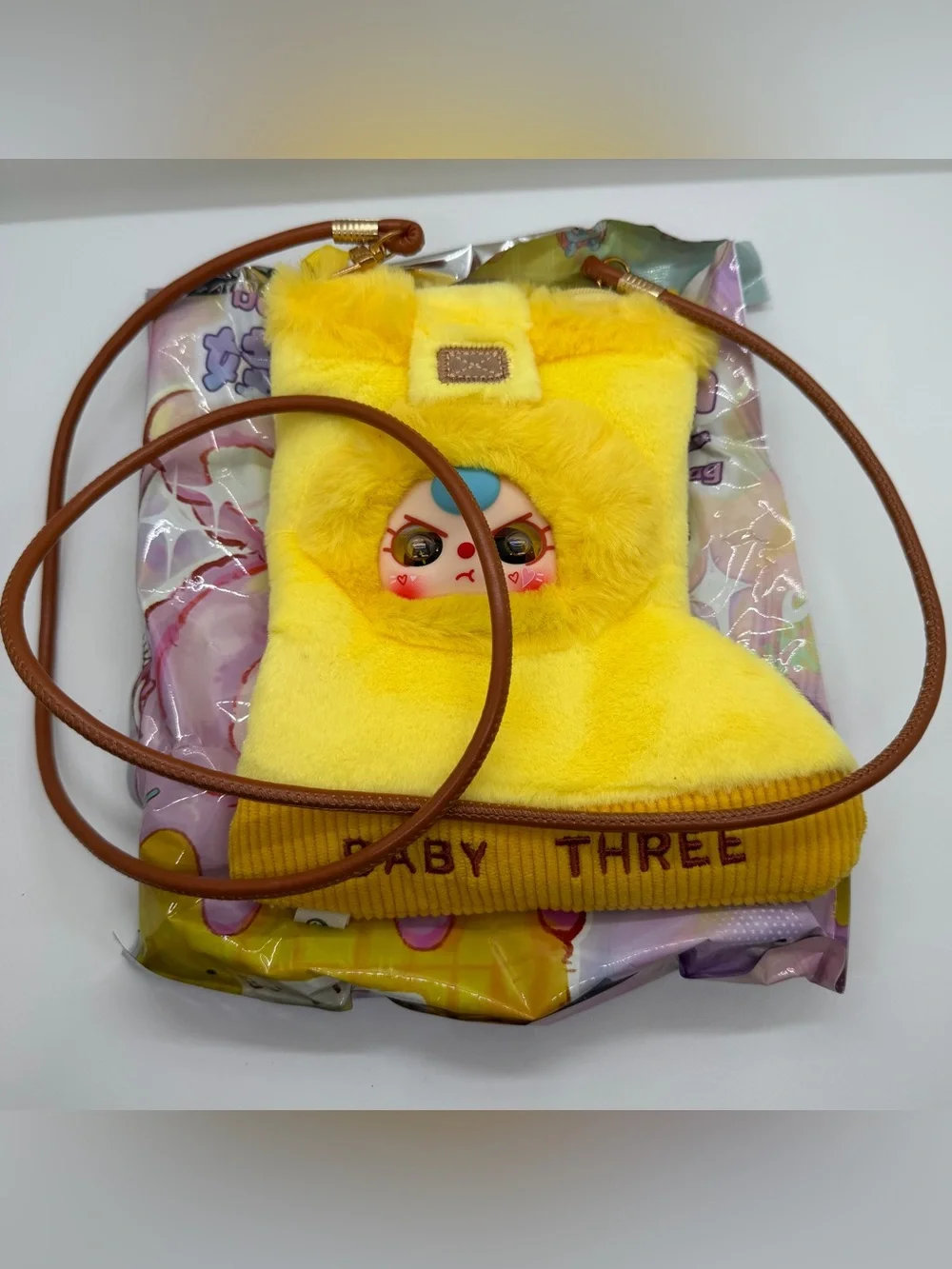Baby Three Mobile Hanging Bag Special Eyes Confirmed Yellow Phone Bag Holder
